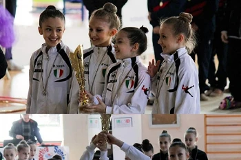 Dall'alpi alle piramidi .... le ginnaste della Faber Ginnastica Fabriano